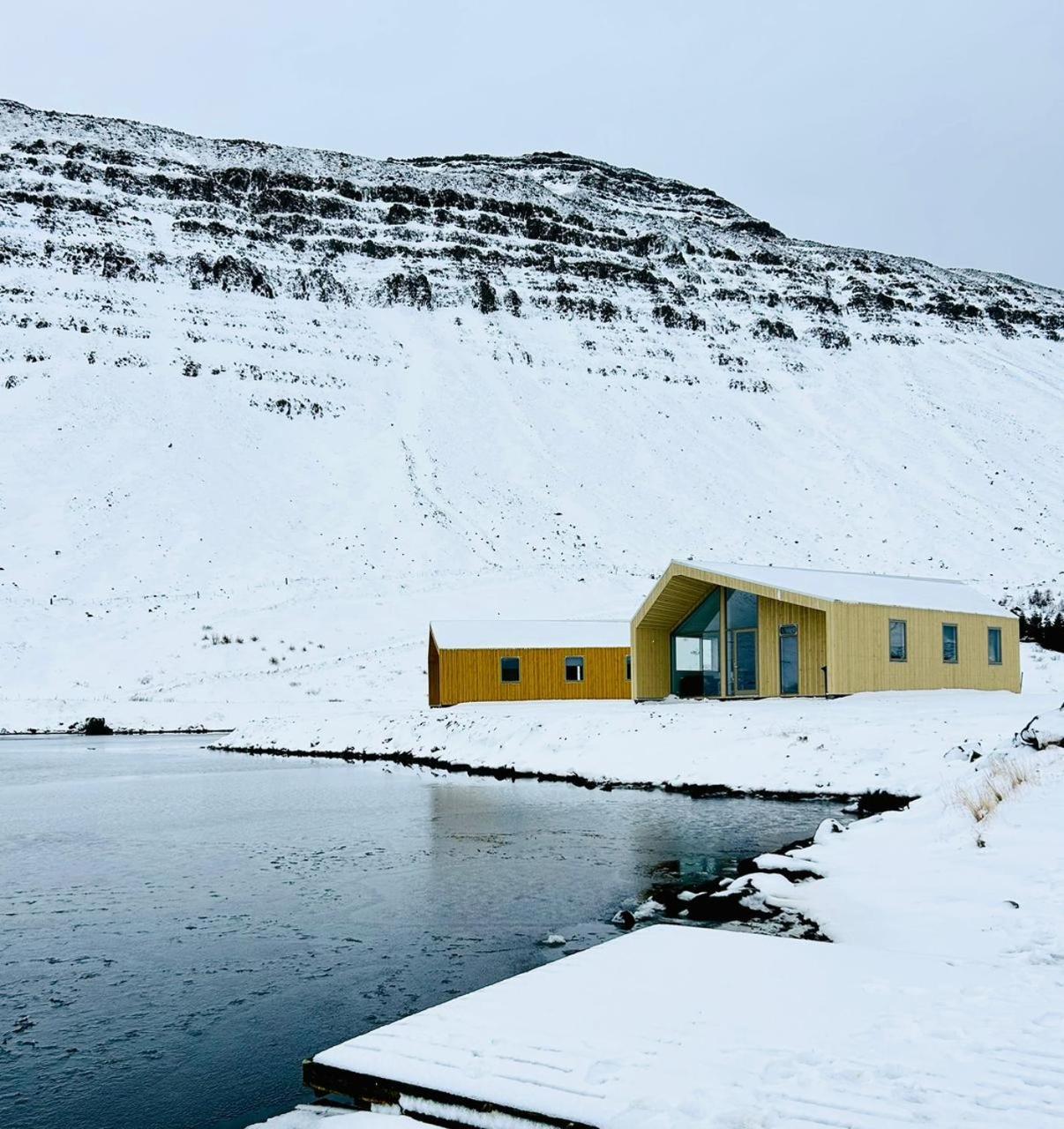 Fisk Club Cottages - Captain'S House Sudureyri Kültér fotó